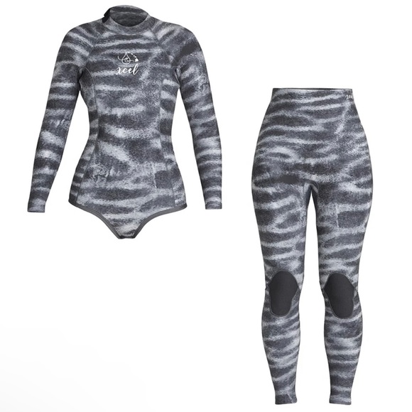 ❗️SOLD❗️LIMITED EDITION 🦈 “Ocean Ramsey” Tiger Shark XCEL Wetsuit 5/mm [Sz. 2] - Picture 2 of 9